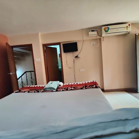 Hotel Menezes House Panaji Esterno foto