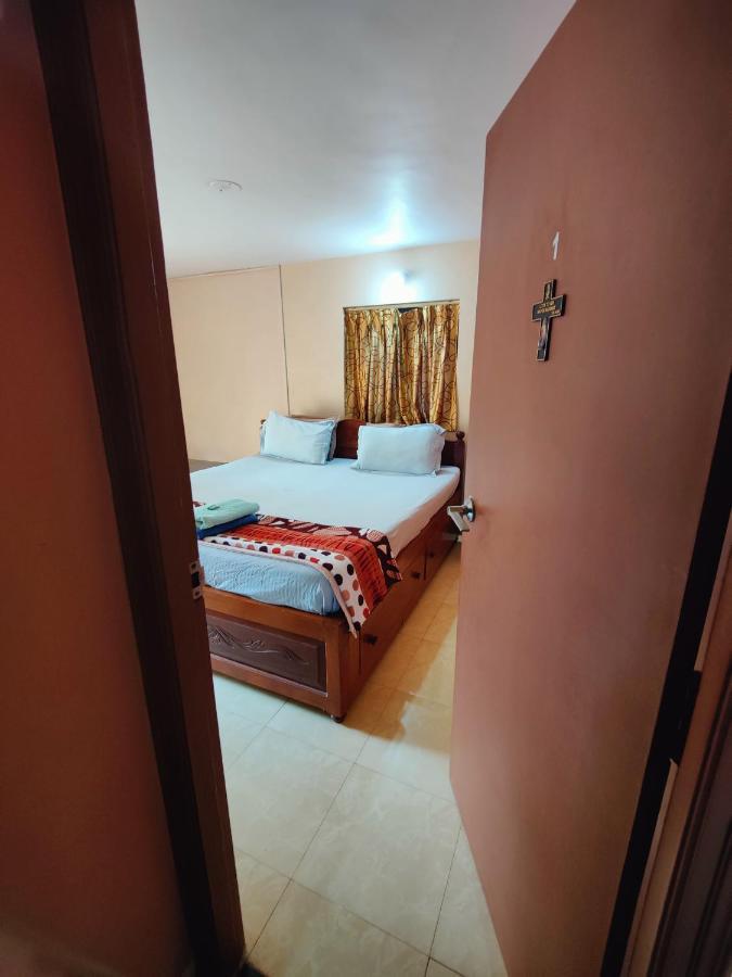 Hotel Menezes House Panaji Esterno foto