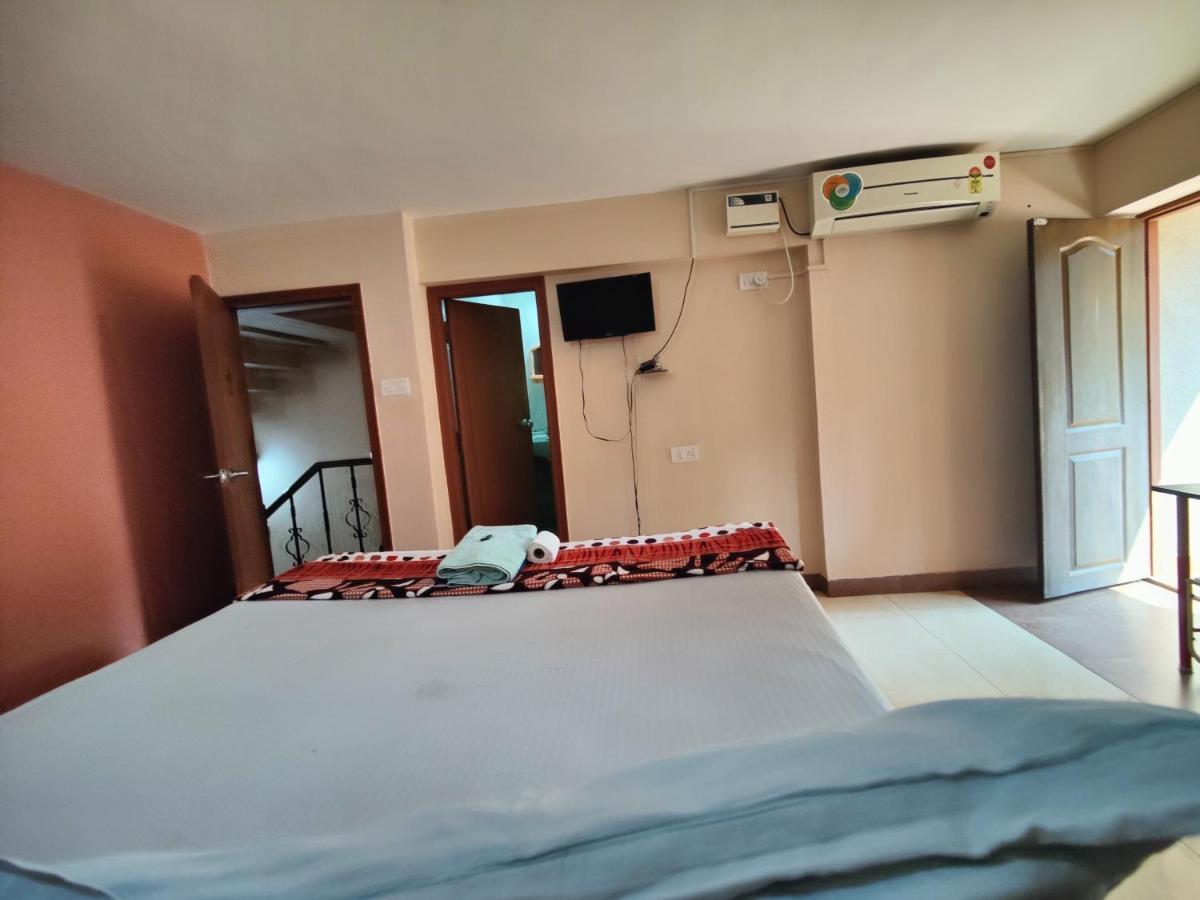 Hotel Menezes House Panaji Esterno foto
