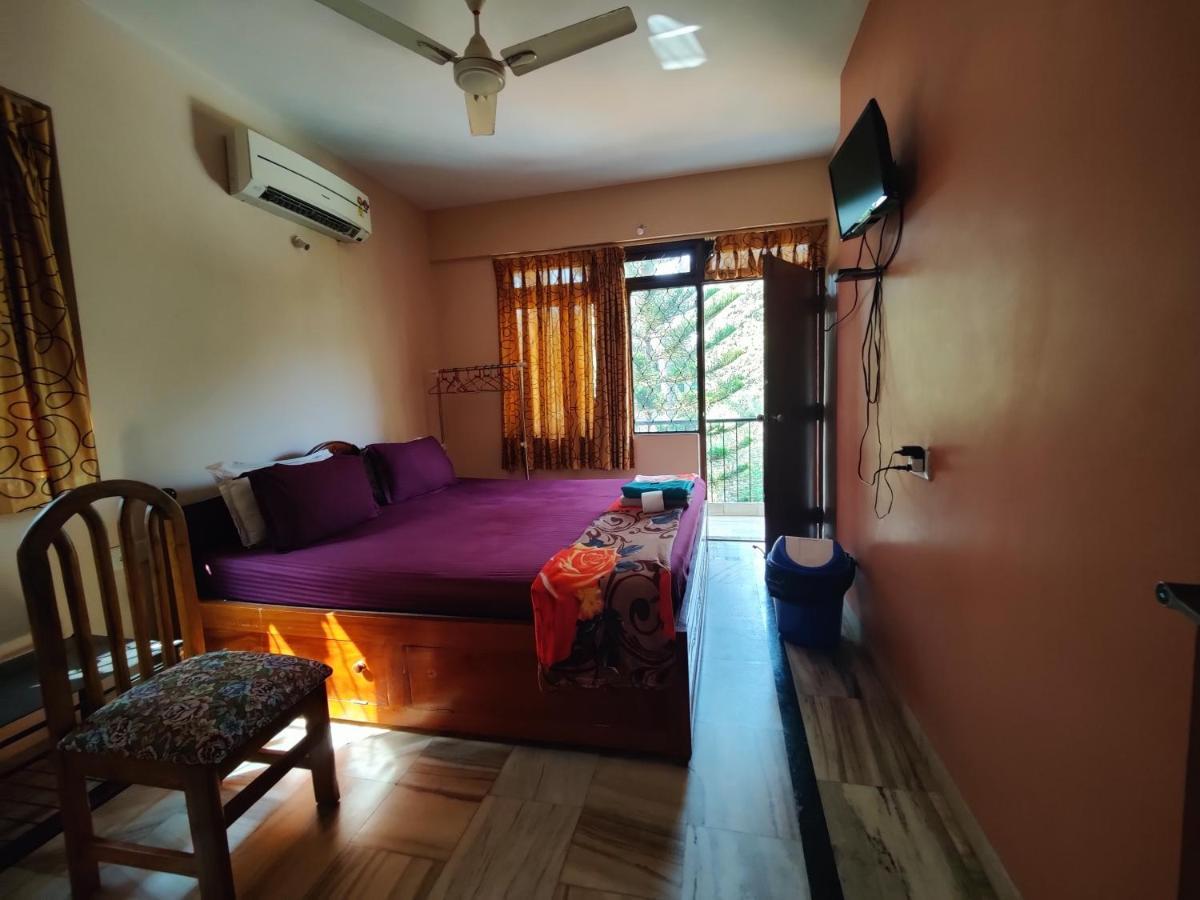 Hotel Menezes House Panaji Esterno foto