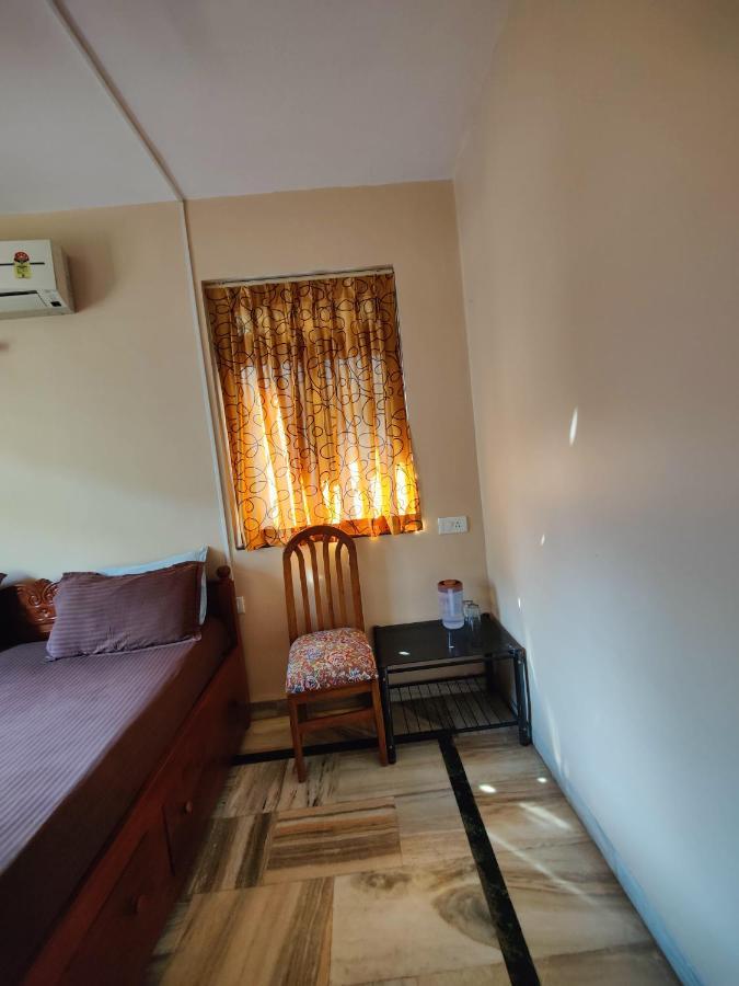 Hotel Menezes House Panaji Esterno foto
