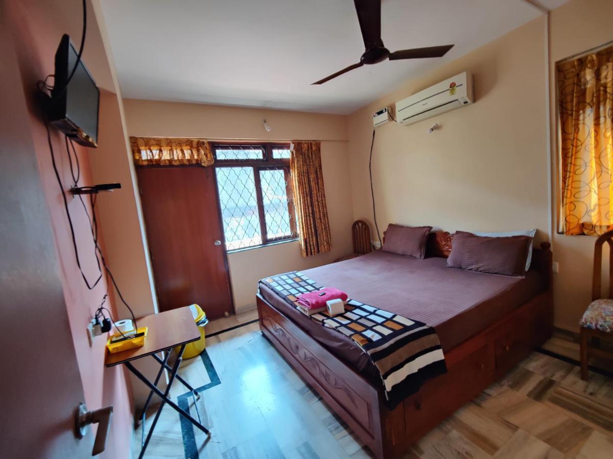 Hotel Menezes House Panaji Esterno foto
