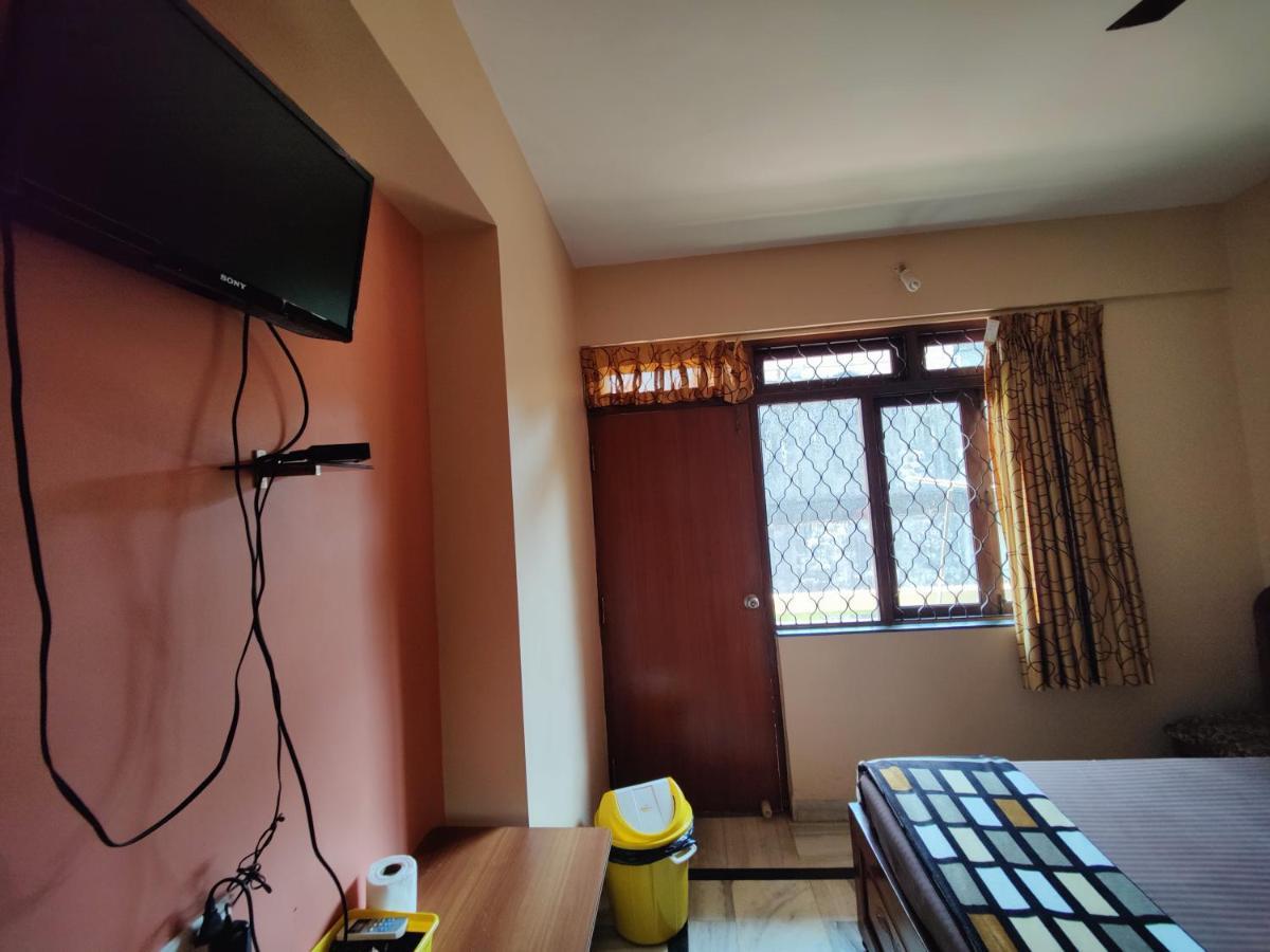 Hotel Menezes House Panaji Esterno foto