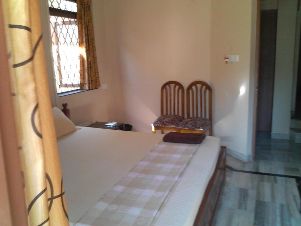 Hotel Menezes House Panaji Esterno foto