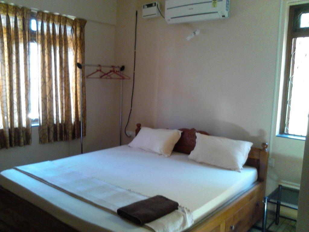 Hotel Menezes House Panaji Esterno foto