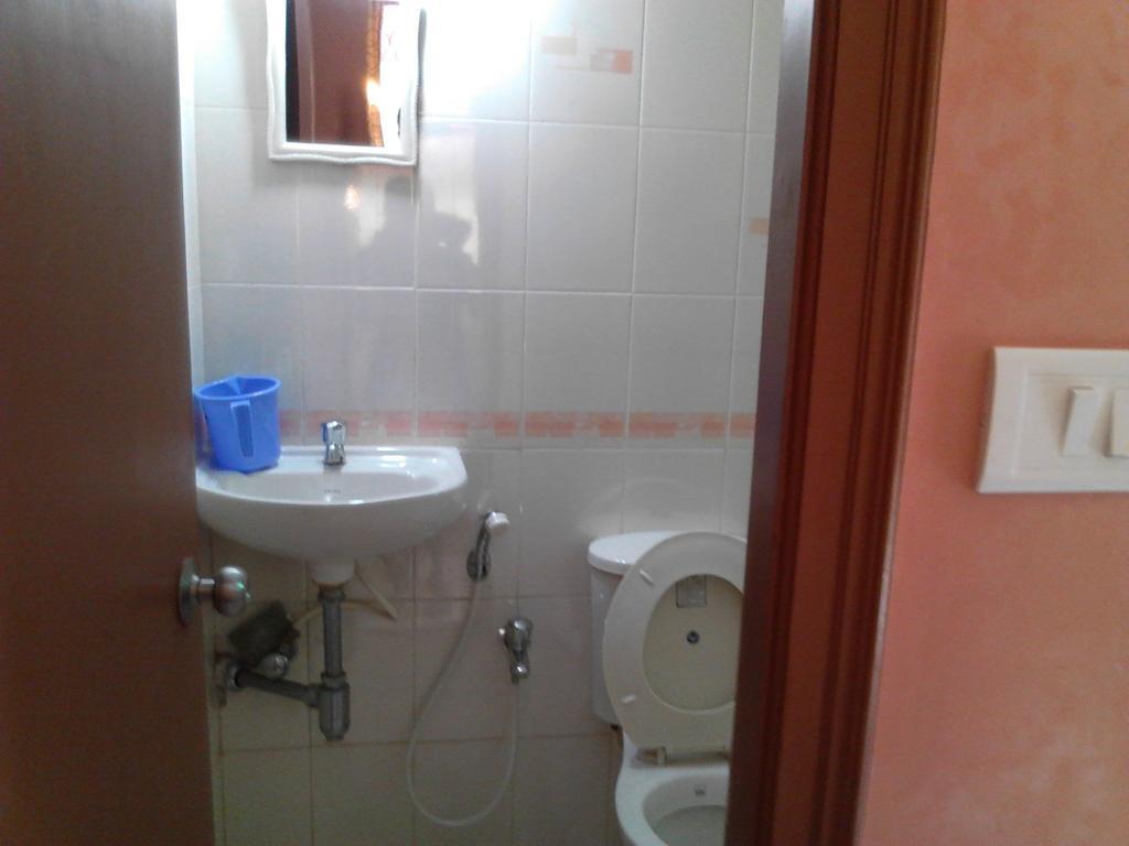 Hotel Menezes House Panaji Esterno foto