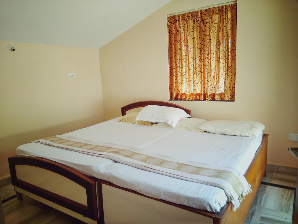 Hotel Menezes House Panaji Esterno foto