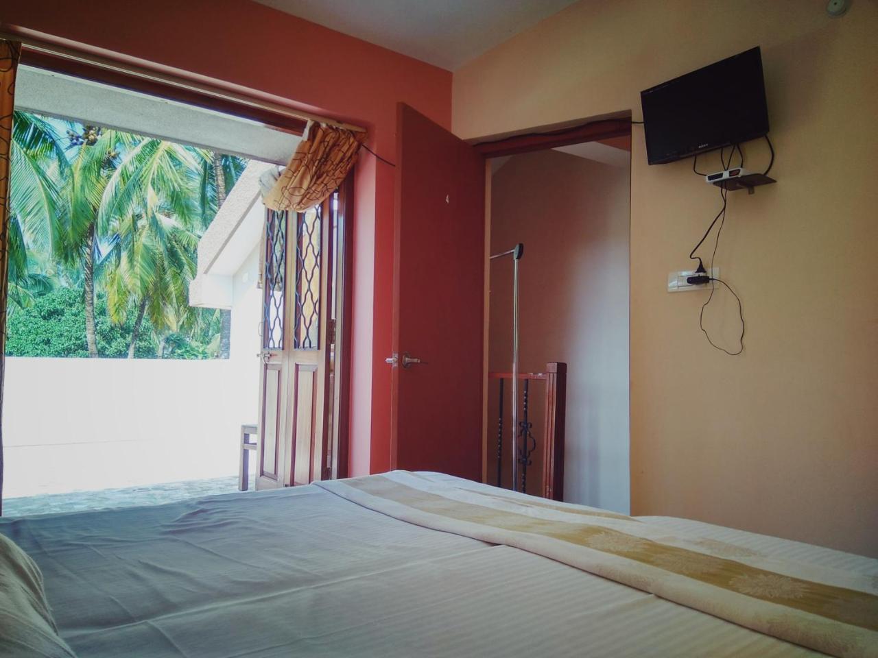 Hotel Menezes House Panaji Esterno foto