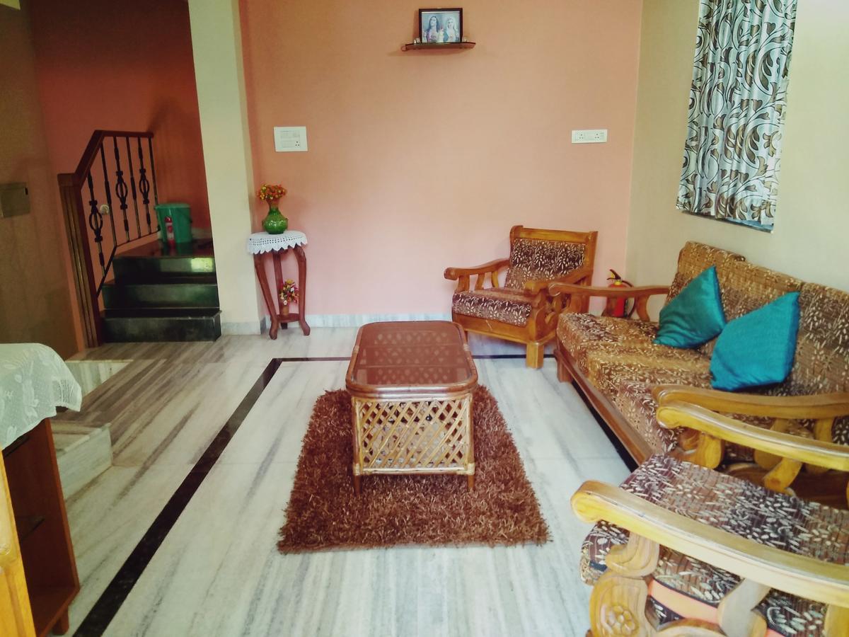 Hotel Menezes House Panaji Esterno foto